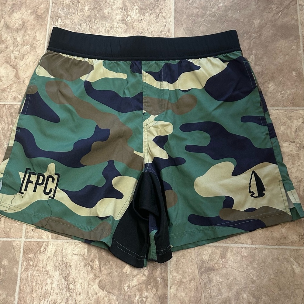 Tachuntfish FPC Colab woodland (M81) men’s athletic shorts